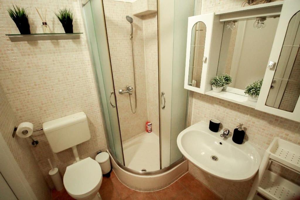 Appartement Nefelejcs Near The Keleti Railway Station à Budapest Extérieur photo